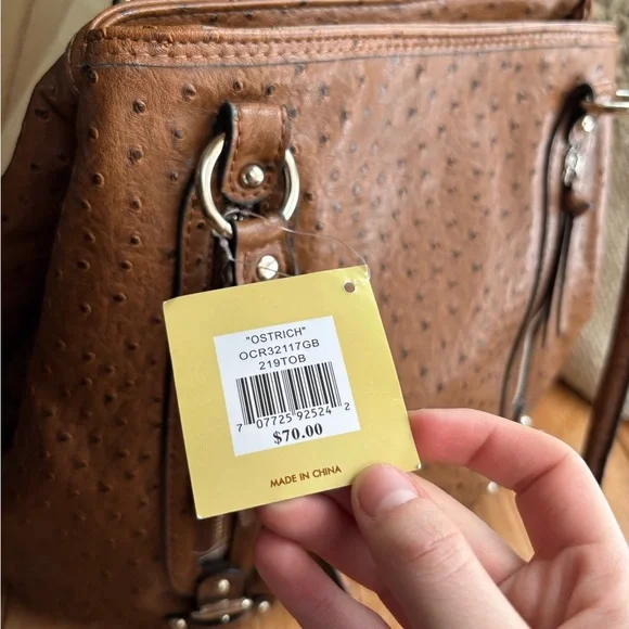 GAL Ostrich Shoulder Bag - Picture 4 of 8